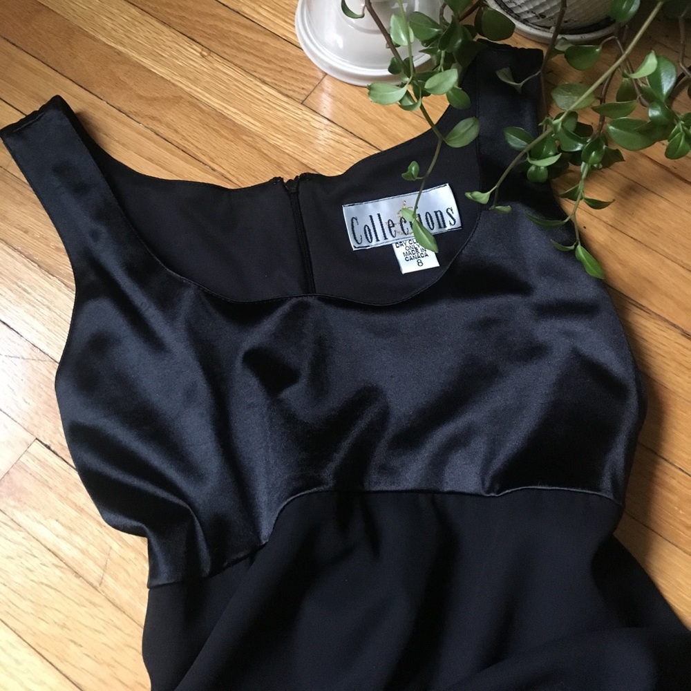 VINTAGE BLACK DRESS - Picture 4 of 7